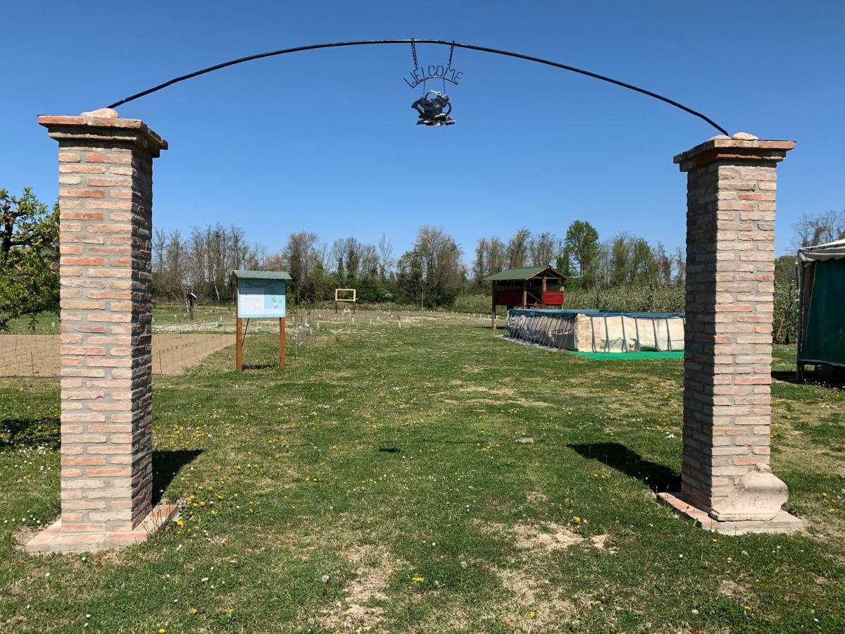 Отель Borgo Tarapino Феррара Экстерьер фото