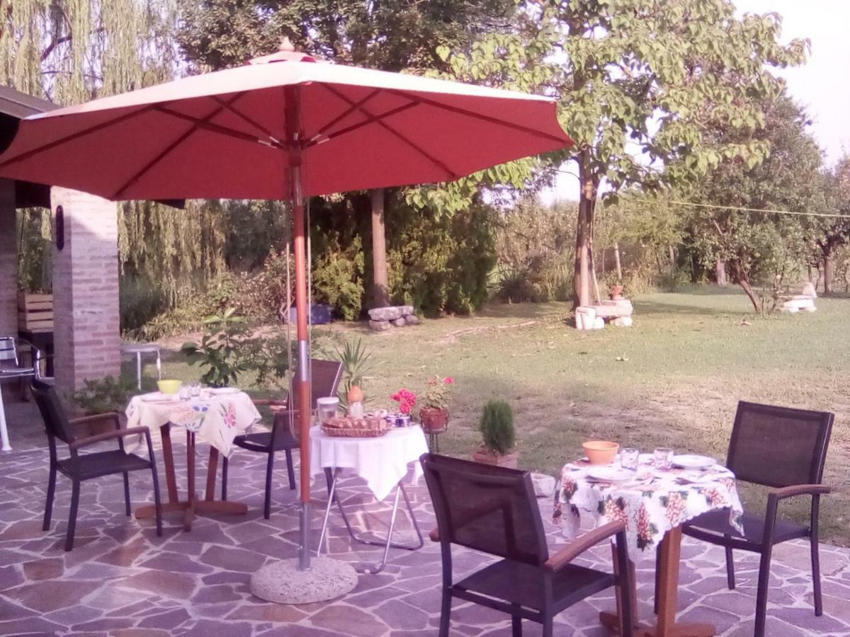 Отель Borgo Tarapino Феррара Экстерьер фото